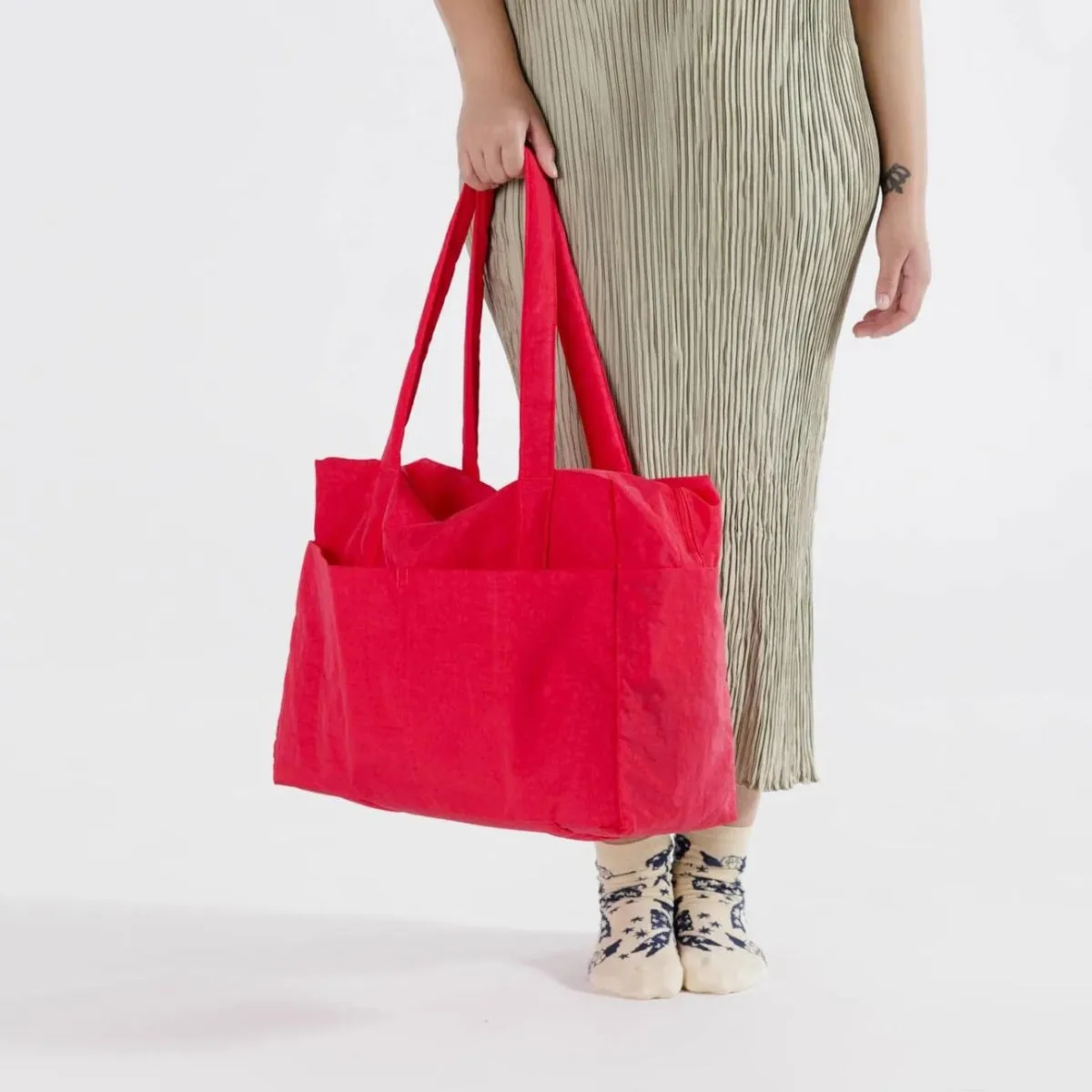 Baggu Cloud Carry-on in Candy Apple