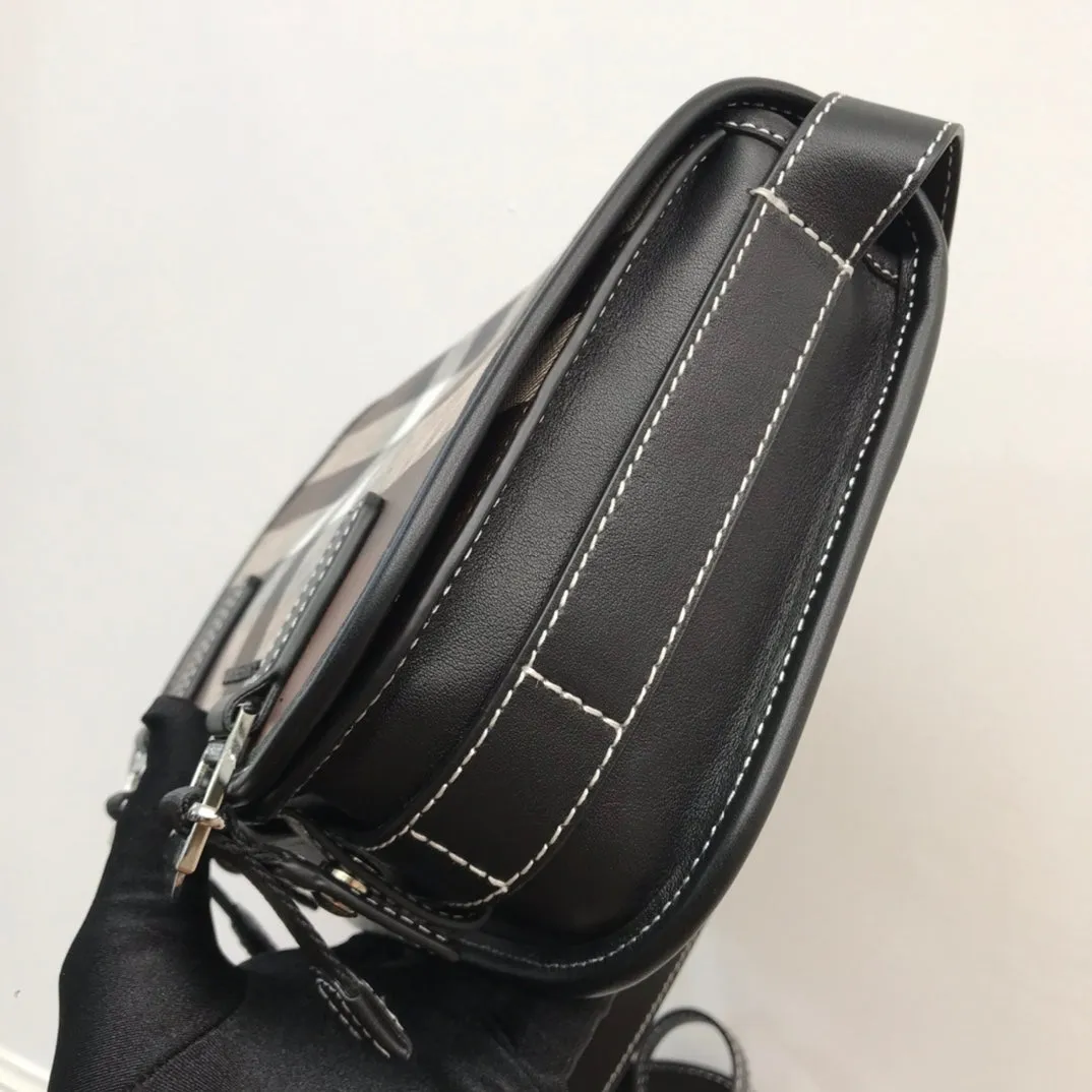 BB Check And Crossbody Bag For Men, Bags 7.7in/19.5cm 80528041