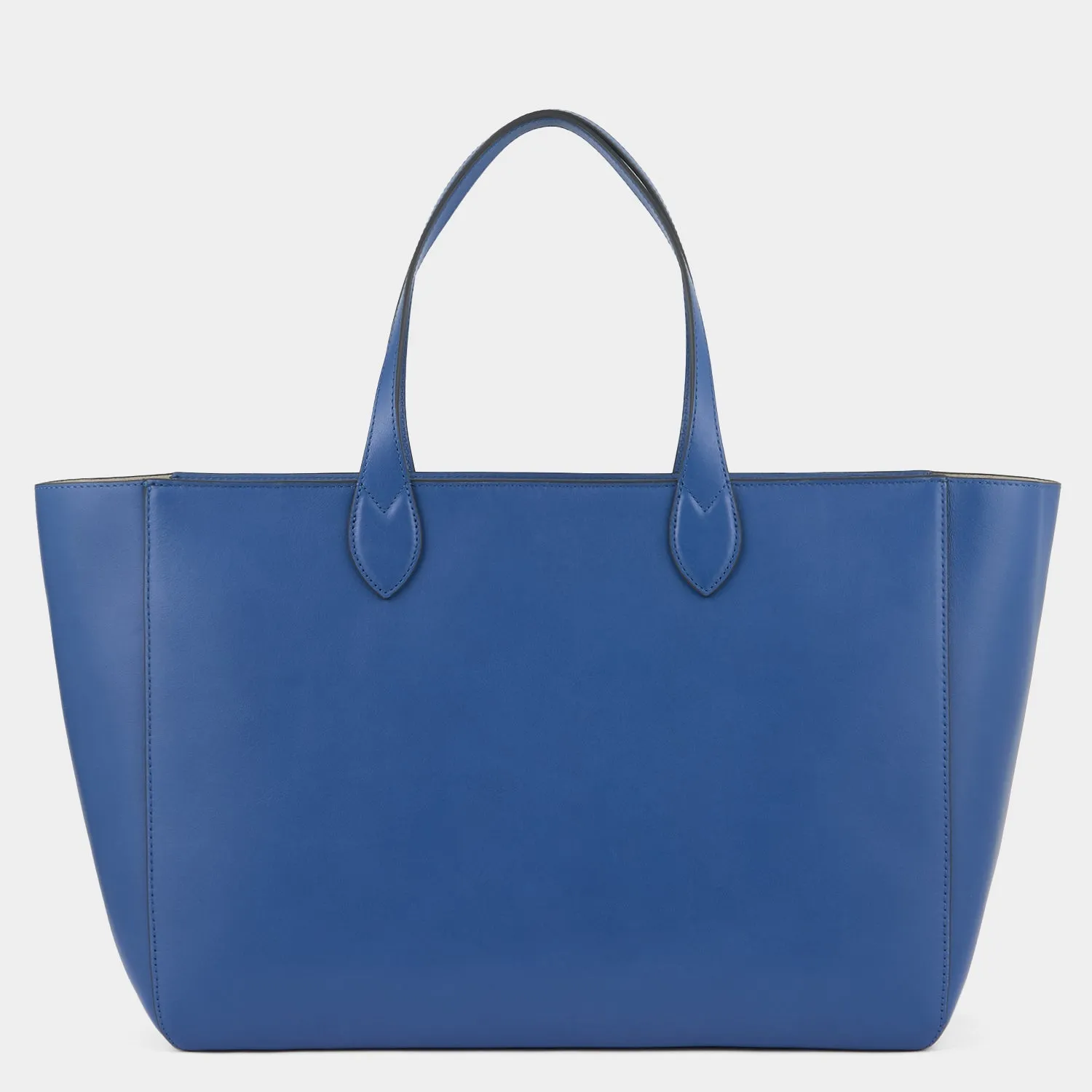 E/W Nevis Tote