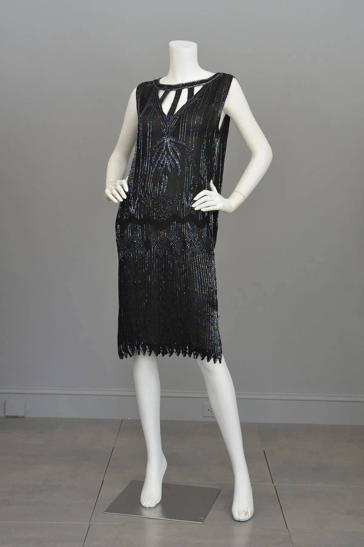 Modern does 20s Black Beaded Keyhole Neckline Deco Dress Flapper Style Dress