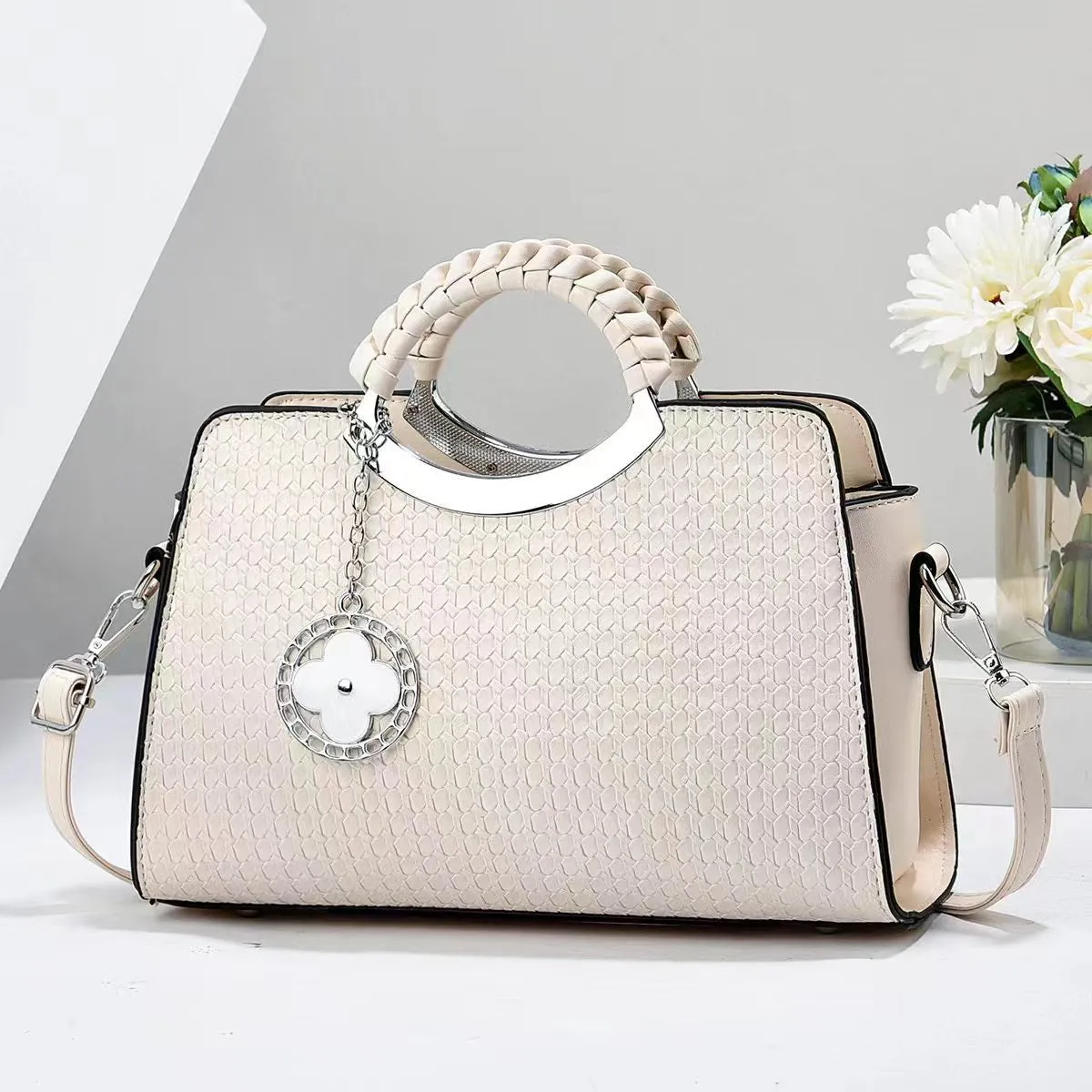 Soft Leather Handbag For Girls and Women5012 -2